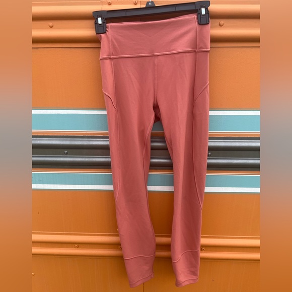 Lululemon Coral Leggings - Picture 2 of 5